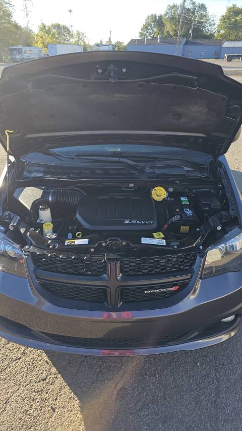 Vehicle photo 9
