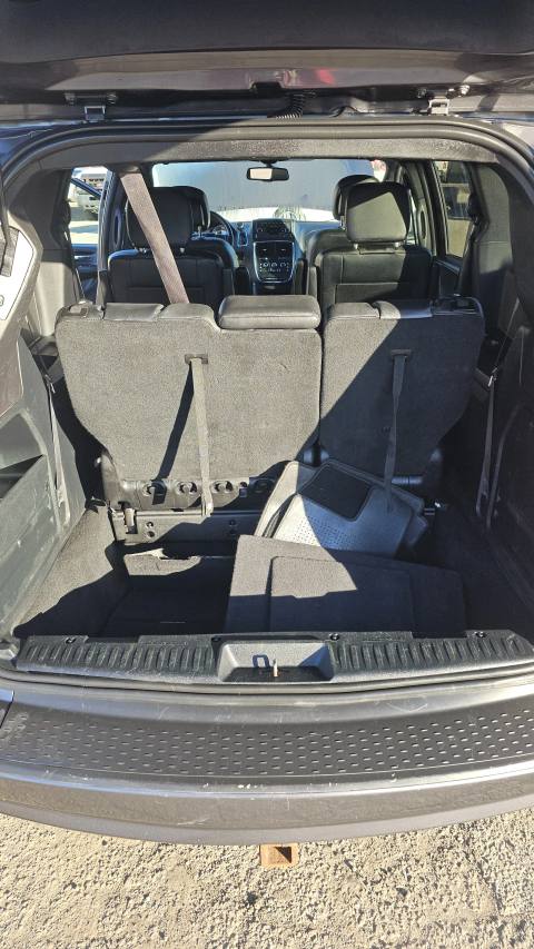 Vehicle photo 10