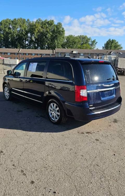 Vehicle photo 4
