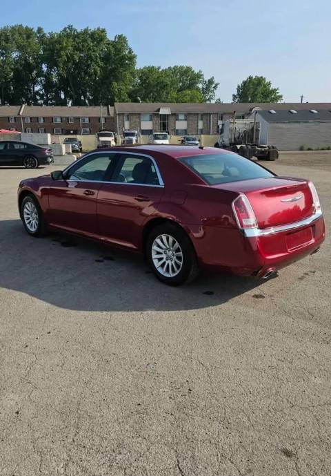 Vehicle photo 4